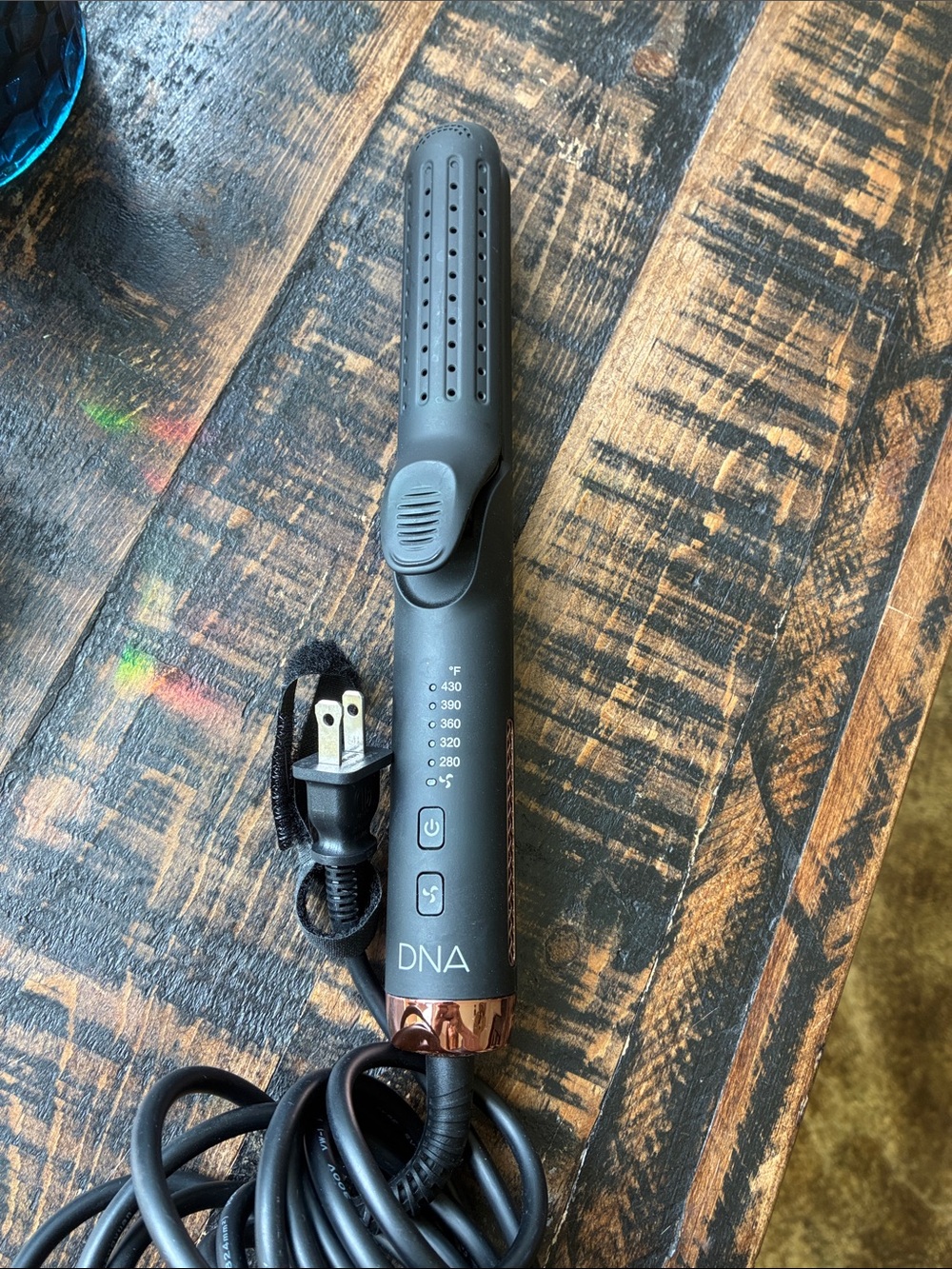 DNA Black straightener air / Styling Tool